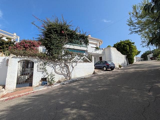 Image No.4-6 Bed Villa for sale