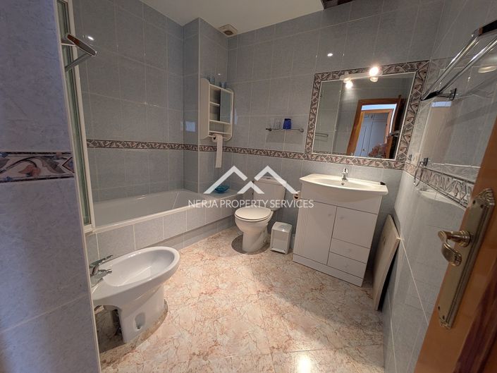 Image No.16-2 Bed Property for sale