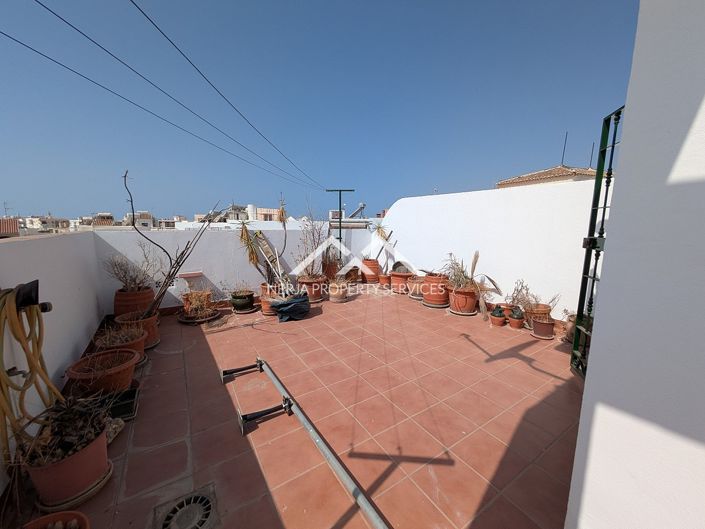 Image No.21-2 Bed Property for sale