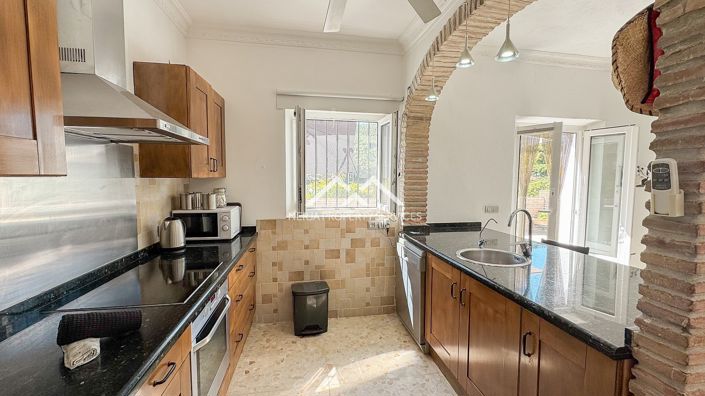 Image No.21-4 Bed Villa for sale