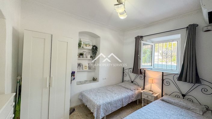 Image No.25-4 Bed Villa for sale