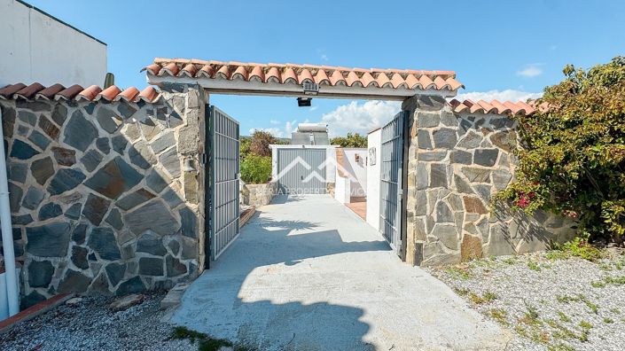 Image No.40-4 Bed Villa for sale