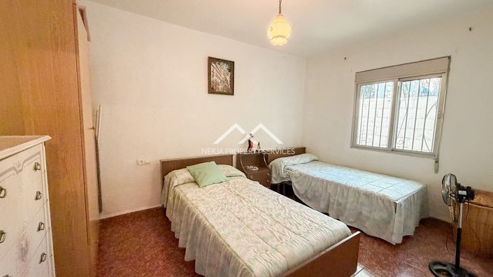 Image No.18-4 Bed Property for sale