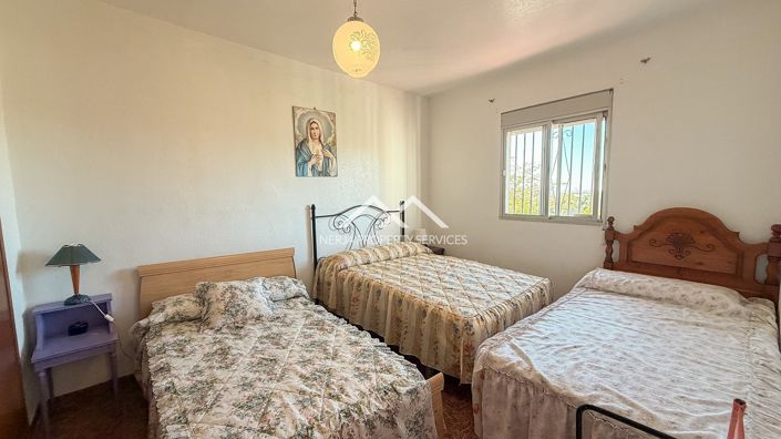 Image No.19-4 Bed Property for sale