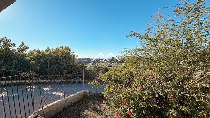 Image No.20-4 Bed Property for sale