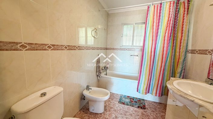 Image No.21-4 Bed Property for sale