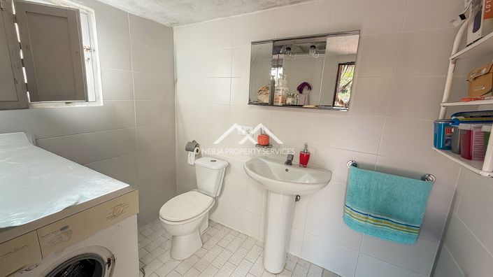 Image No.22-4 Bed Property for sale