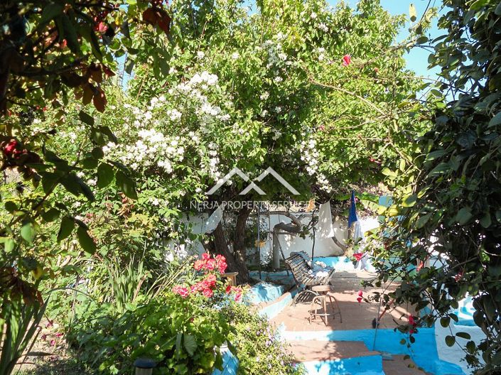 Image No.28-4 Bed Property for sale