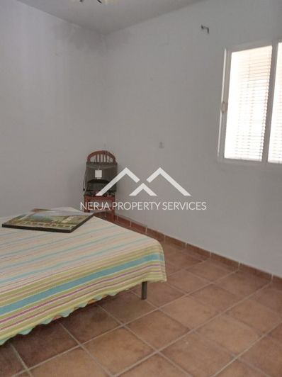 Image No.14-4 Bed Property for sale