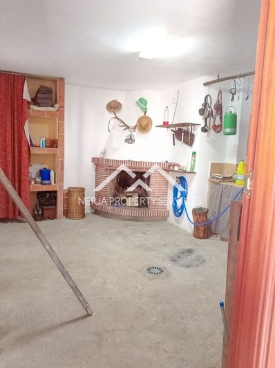 Image No.19-4 Bed Property for sale
