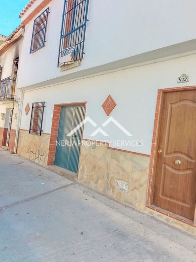 Image No.21-4 Bed Property for sale