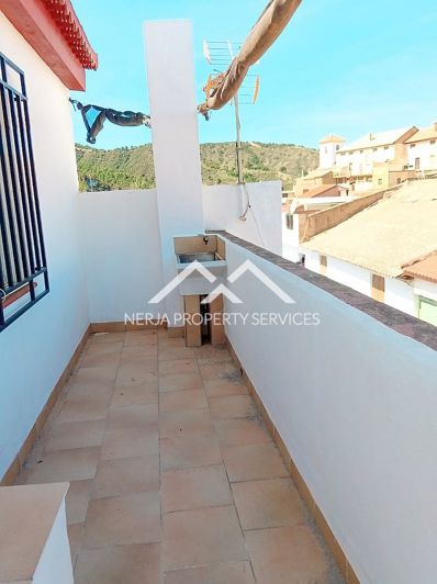 Image No.3-4 Bed Property for sale