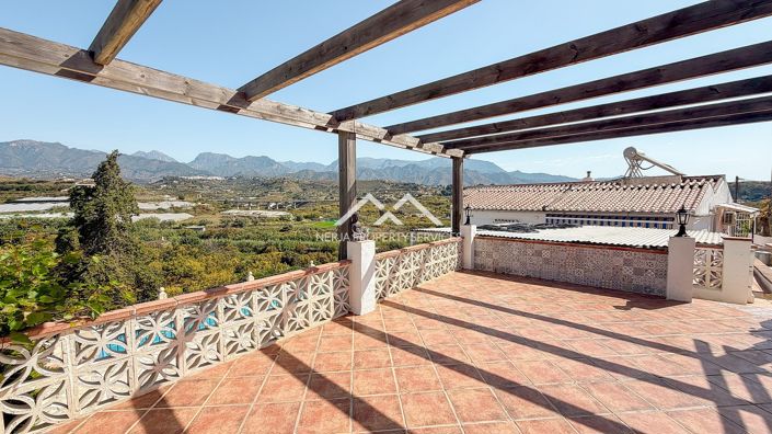 Image No.10-5 Bed Villa for sale