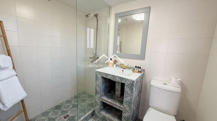 Image No.33-5 Bed Villa for sale