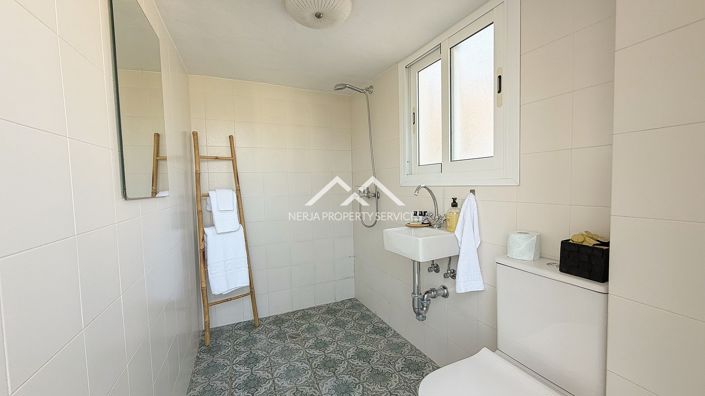 Image No.34-5 Bed Villa for sale