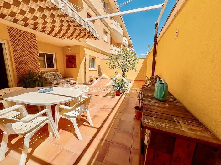 Image No.10-3 Bed Property for sale
