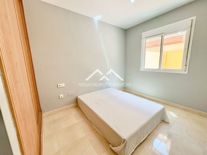 Image No.17-3 Bed Property for sale