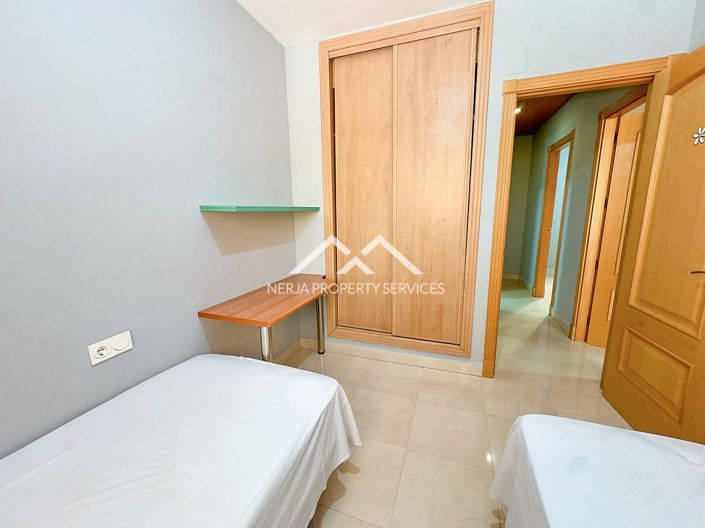 Image No.20-3 Bed Property for sale