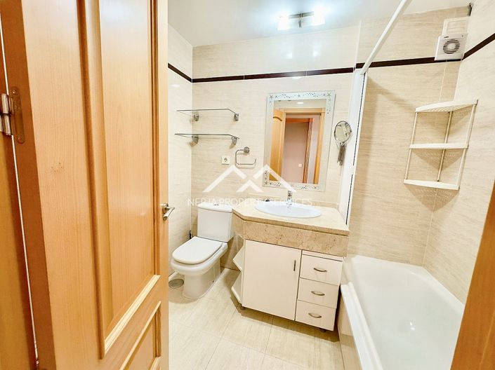 Image No.24-3 Bed Property for sale