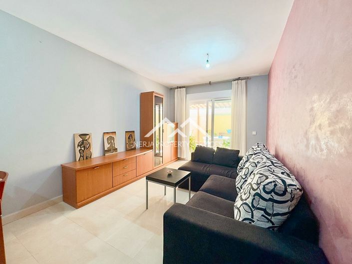 Image No.8-3 Bed Property for sale