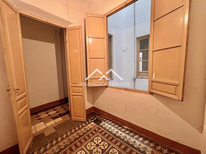 Image No.11-5 Bed Apartment for sale