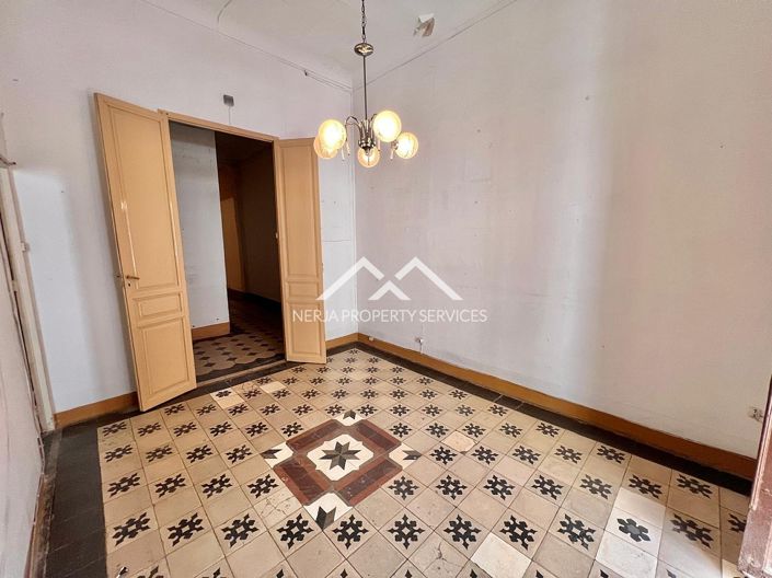 Image No.16-5 Bed Apartment for sale
