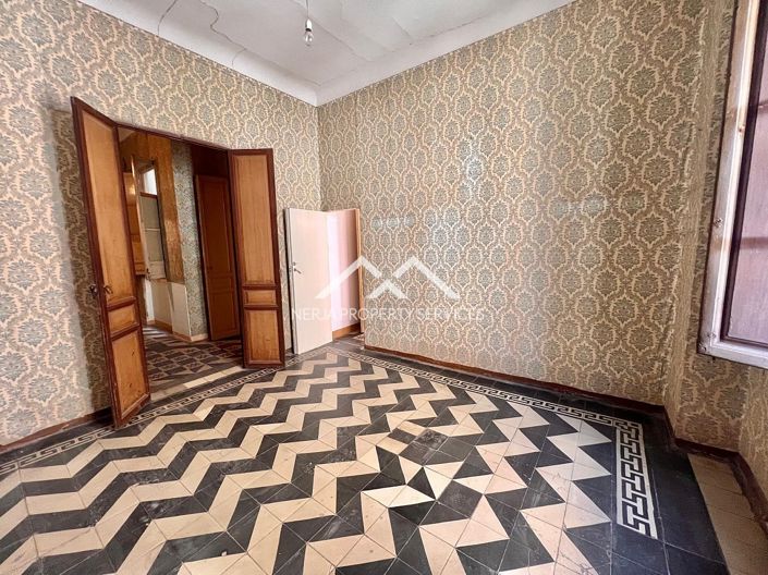 Image No.20-5 Bed Apartment for sale