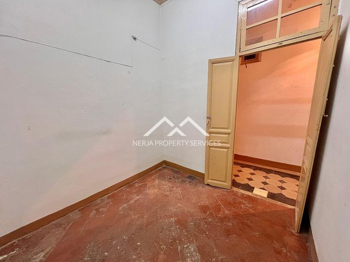 Image No.29-5 Bed Apartment for sale