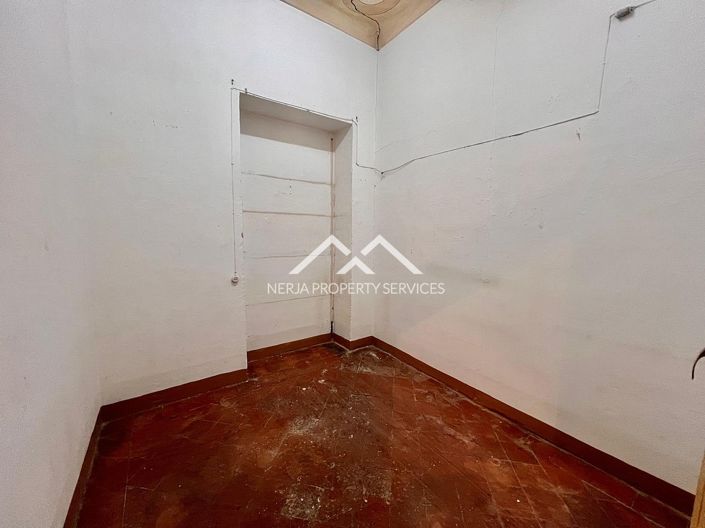 Image No.30-5 Bed Apartment for sale