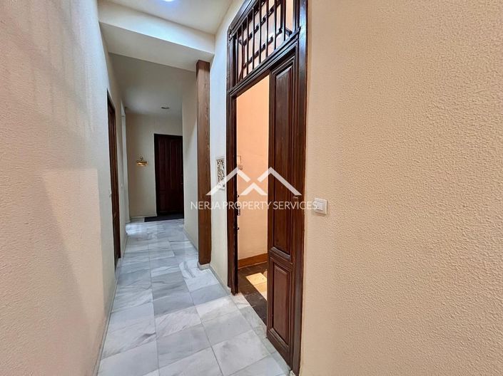 Image No.32-5 Bed Apartment for sale