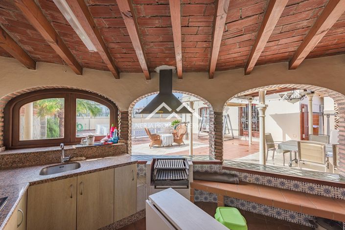 Image No.14-5 Bed Villa for sale