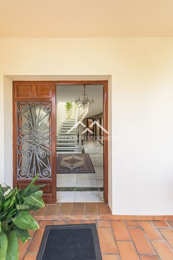 Image No.15-5 Bed Villa for sale
