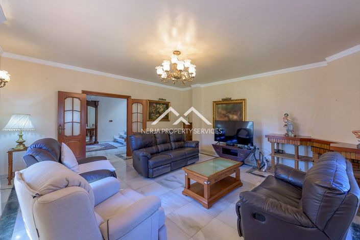 Image No.18-5 Bed Villa for sale
