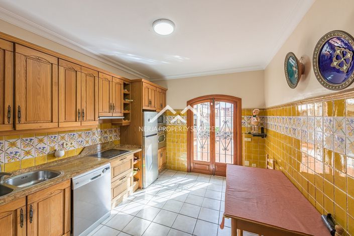 Image No.26-5 Bed Villa for sale