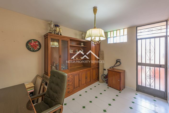 Image No.28-5 Bed Villa for sale