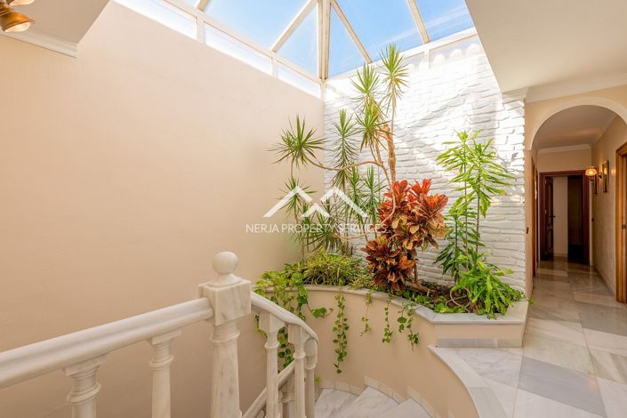 Image No.31-5 Bed Villa for sale
