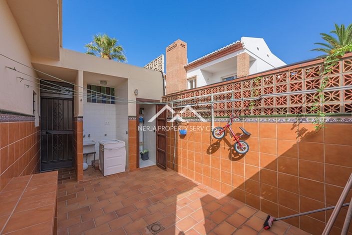 Image No.49-5 Bed Villa for sale