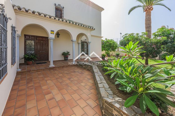 Image No.7-5 Bed Villa for sale