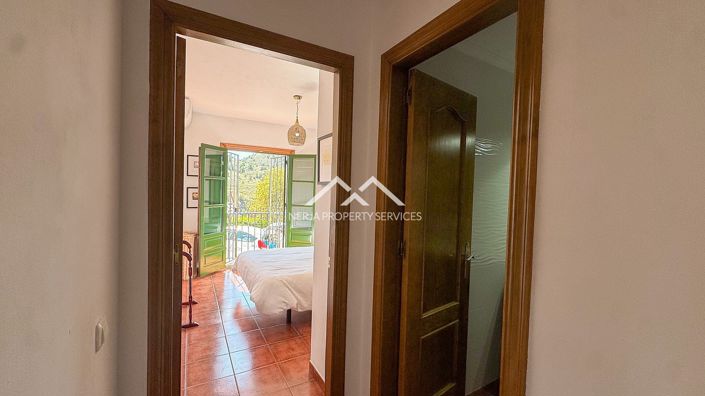Image No.14-2 Bed Property for sale