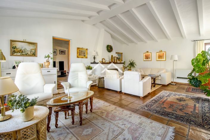 Image No.15-4 Bed Villa for sale