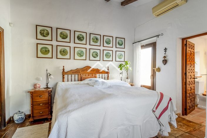 Image No.25-4 Bed Villa for sale