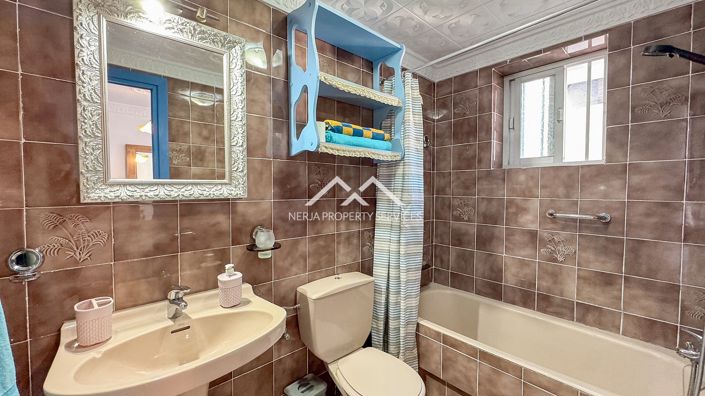 Image No.16-3 Bed Townhouse for sale