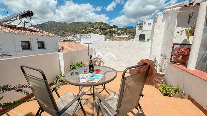 Image No.2-3 Bed Townhouse for sale