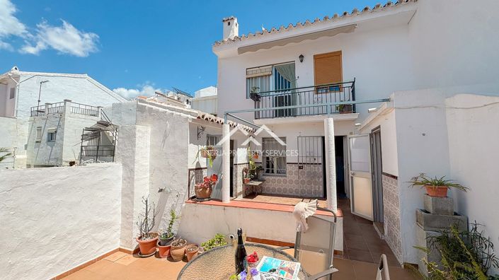 Image No.21-3 Bed Townhouse for sale