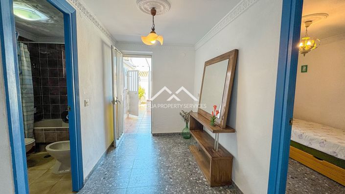 Image No.29-3 Bed Townhouse for sale