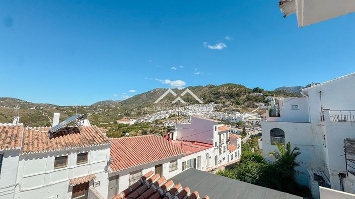 Image No.36-3 Bed Townhouse for sale
