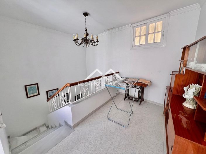 Image No.13-3 Bed Property for sale