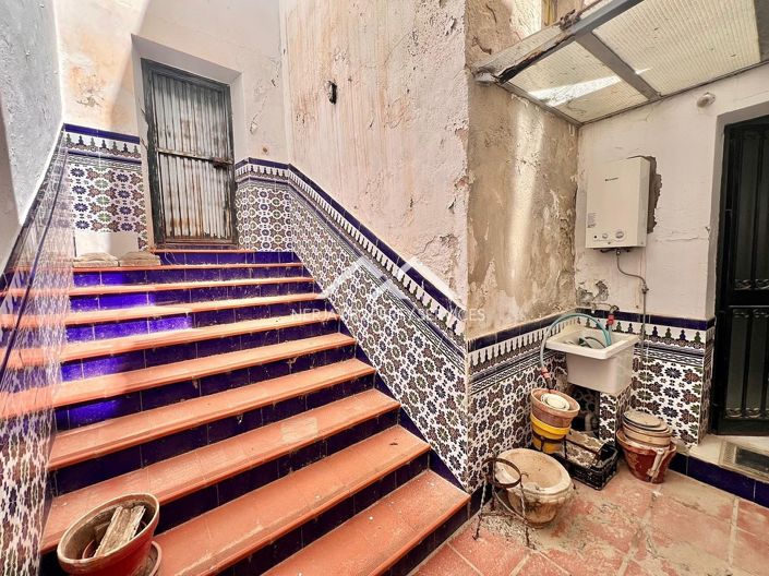 Image No.18-3 Bed Property for sale