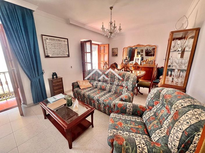 Image No.6-3 Bed Property for sale