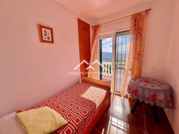 Image No.14-4 Bed Property for sale